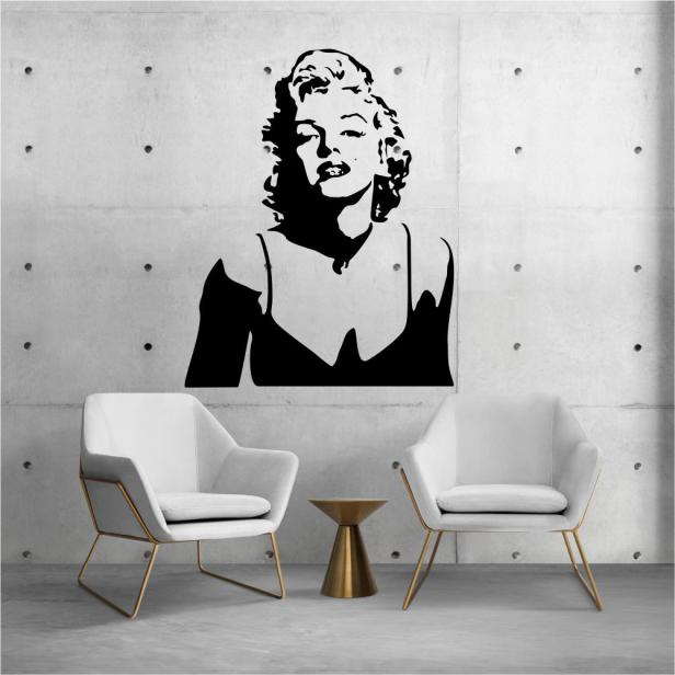 Marilyn Monroe na ścianie: jak zrobić z naklejki ikonę Twojego salonu i butiku